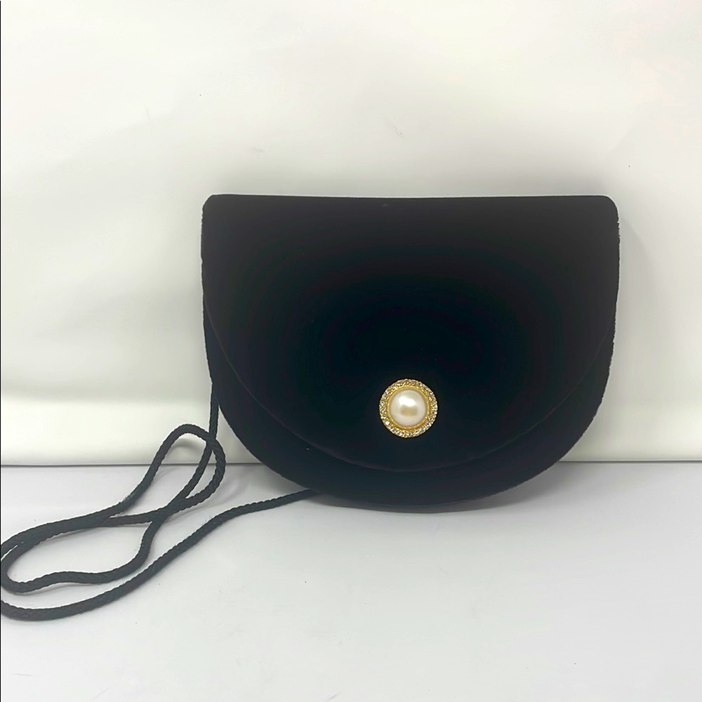Partners Vintage Elegant Black Velvet Pearl Accent Rope Strap Clutch